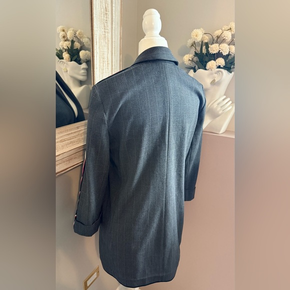 Express Women’s Small Office Business Casual Gray Blazer with Striped Accents - Picture 4 of 4